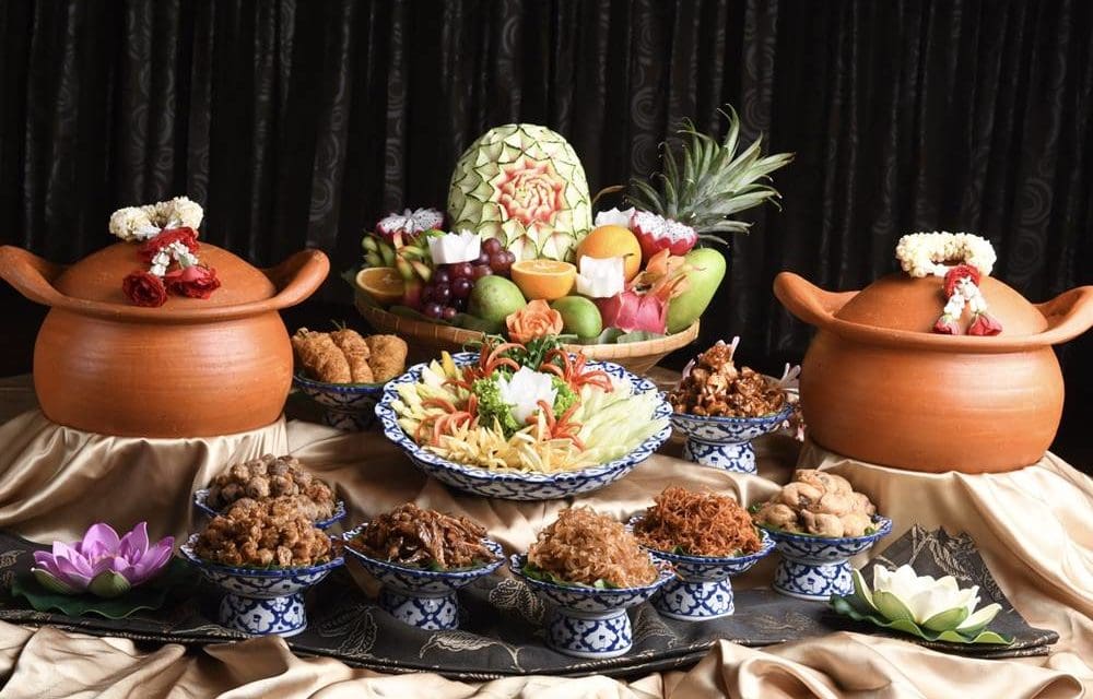 เทศกาลข้าวแช่ ณ โรงแรมเดอะ เบอร์เคลีย์ ประตูน้ำ