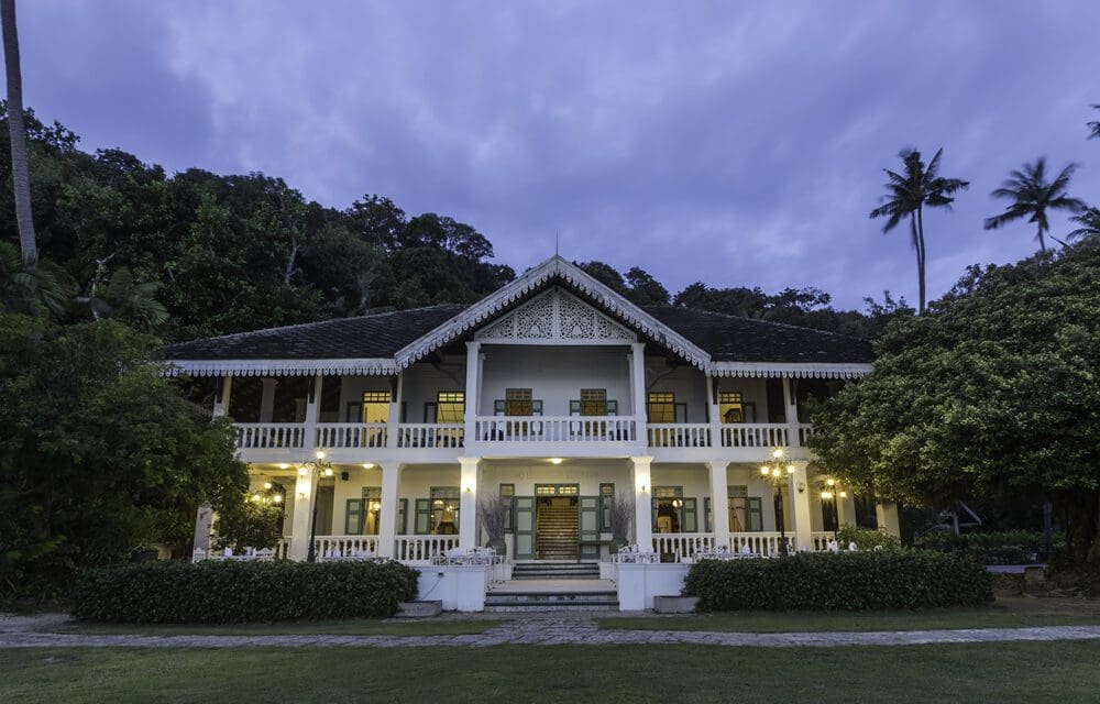 ตระการตากับเสน่ห์อาหารไทยรสเลิศ ริมทะเลอันดามัน ณ ห้องอาหารพันวาเฮ้าส์ โรงแรมเคปพันวา ภูเก็ต