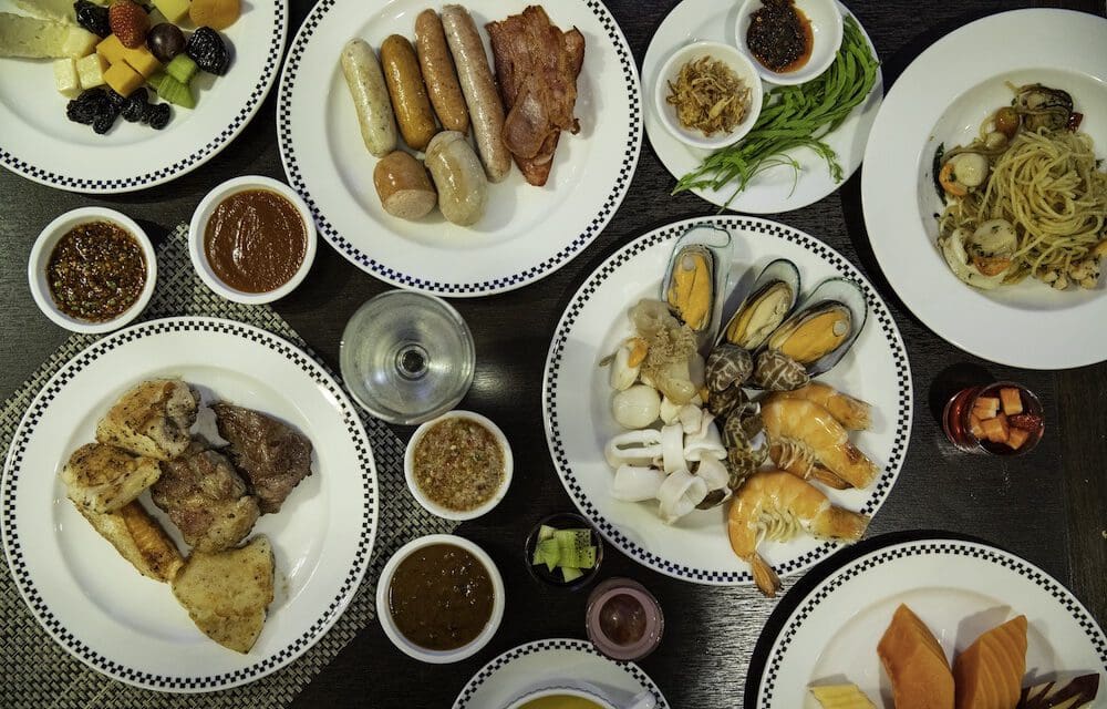 อิ่มอร่อยกับสเต๊กไนท์บุฟเฟ่ต์ ทุกคืนวันพุธ และวันเสาร์ ณ ห้องอาหารแคลิฟอร์เนีย สเต็ก โรงแรมคาราเวล เฮ้าส์ ศรีราชา