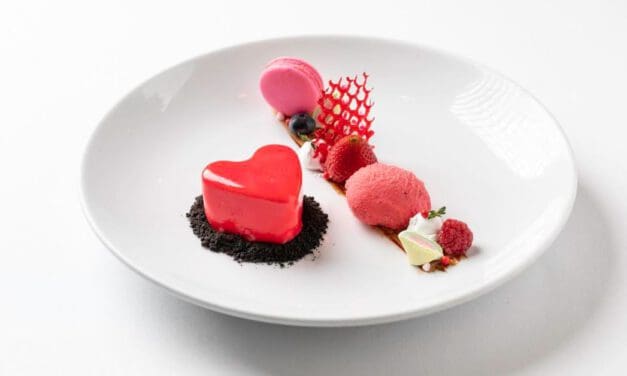 ฉลองค่ำคืนหวานวันวาเลนไทน์ด้วยดินเนอร์มื้อพิเศษ ณ 2 โรงแรมหรูเมืองศรีราชา ในเครือเคป แอนด์ แคนทารี โฮเทลส์
