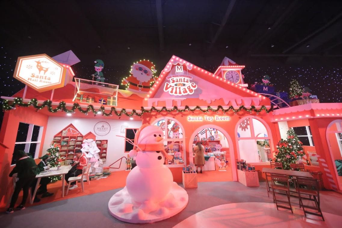 THE MALL LIFESTORE CHRISTMAS WONDERLAND