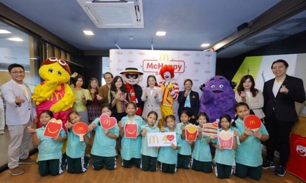 แมคโดนัลด์ ประเทศไทย ฉลอง 40 ปี แห่งการเคียงข้างสังคมไทยจับมือ สพฐ. ยกระดับโครงการ ‘McHappy Smile’ ครอบคลุม 4 ภาค ทั่วไทย