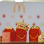 แมคโดนัลด์ ประเทศไทย สานต่อ ‘McDonald’s Touch of Smile’ จากแนวคิด ‘Inclusion’ สู่กิจกรรมเพื่อสังคม ‘Community Month’ เปลี่ยนอักษรเบรลล์บนกล่อง Happy Meal เป็นพลังใจ…เพื่อน้องๆ โรงเรียนสอนคนตาบอดกรุงเทพฯ