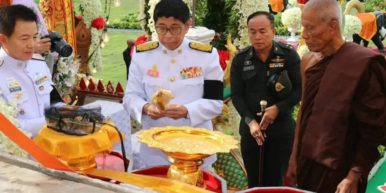 ดร.วิษณุ เครืองาม รองนายกรัฐมนตรีเป็นประธานพิธีพระราชทานเพลิงศพ