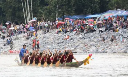 เทศบาลปากน้ำฉวางสืบสานประเพณี จัดงานแข่งเรือยาว ชิงถ้วยรางวัลพระราชทาน