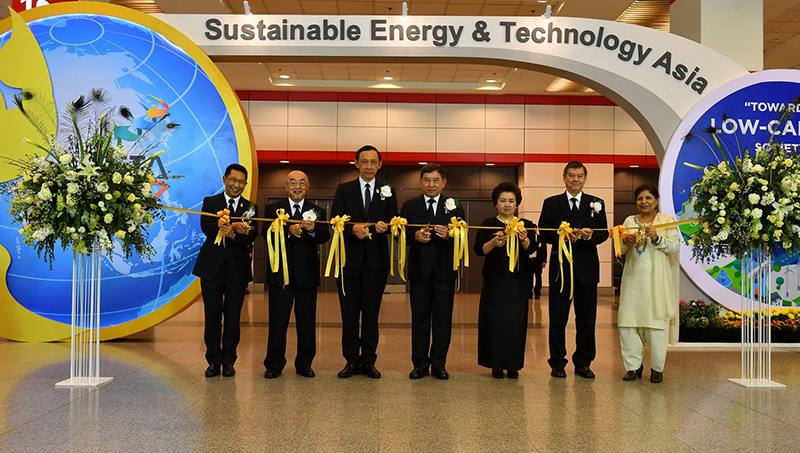 โครงการพลังงานและเทคโนโลยีที่ยั่งยืนแห่งเอเชีย 2560 ชูเทรนด์พลังงานไฮบริด รถพลังงานไฟฟ้า