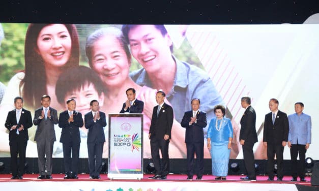 “เพื่อศักดิ์ศรีความเป็นมนุษย์ : หยุดการกระทำความรุนแรงในทุกรูปแบบ”