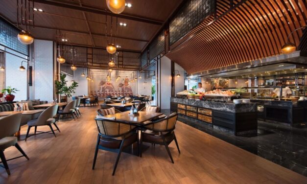 ห้องอาหารโรงแรมแมริออท สุรวงศ์ ครอง 3 รางวัล Traveler’s Choice จาก TripAdvisor และผงาดขึ้นอันดับ 1 ห้องอาหารที่ดีที่สุดในประเทศไทย