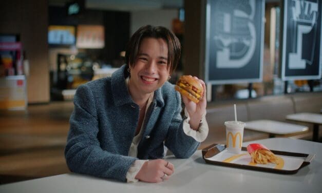 แมคโดนัลด์ เปิดตัวเบอร์เกอร์เนื้อสุดพรีเมี่ยม ใหม่! ‘ควอเตอร์ พาวน์เดอร์ วิท ชีส ครีมมี พาร์เมซาน’ เสิร์ฟความหอมอร่อยอีกขั้น การันตีความอร่อยทุกคำ โดย ‘เจมมี่เจมส์’ นักแสดงชื่อดัง-เชฟหนุ่มรุ่นใหม่